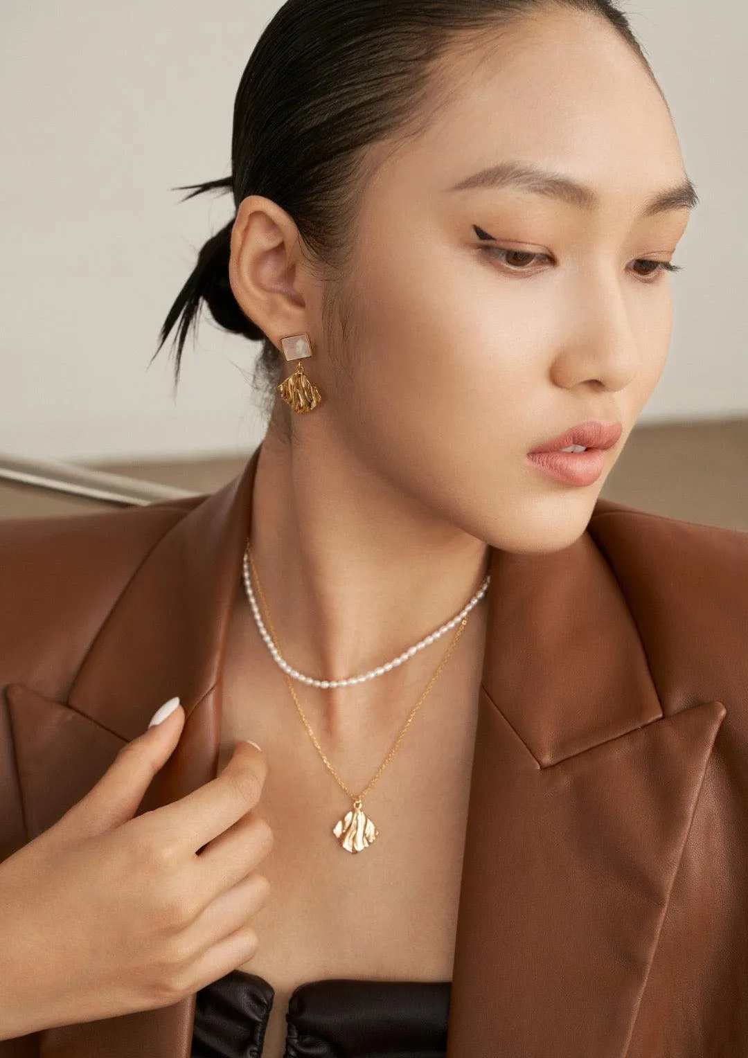 Pearl Layered Pendant Necklace