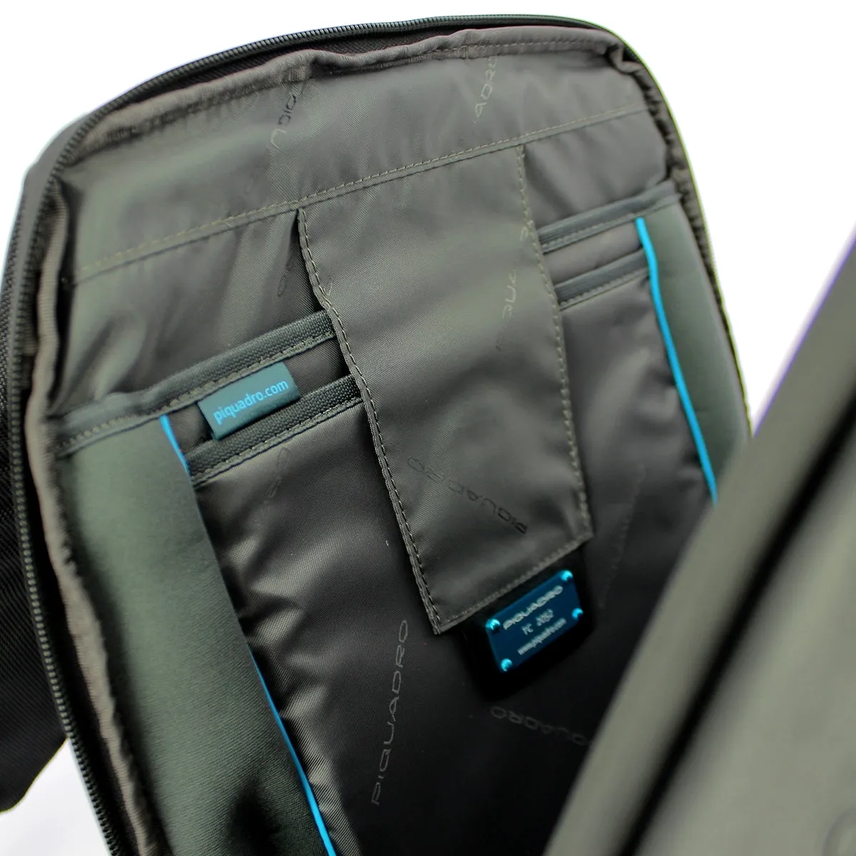 Piquadro - Small Laptop Backpack Urban 14.0 - CA3214UB00 - NERO